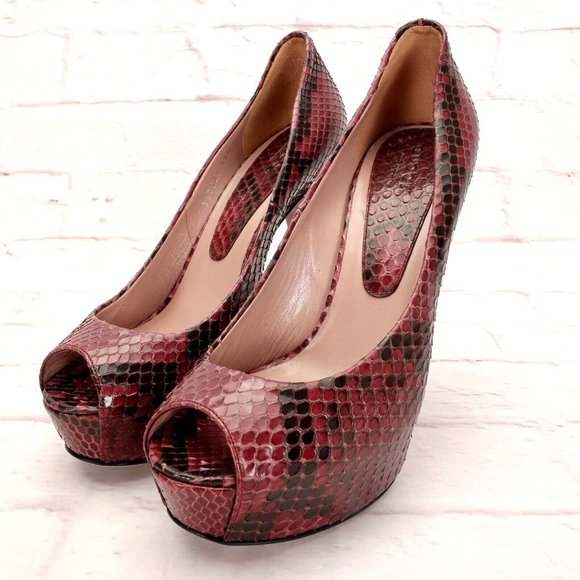 Gucci Women's Lili Python Peep Toe Platform Pumps Heels Size 7.5M Burgundy/Black